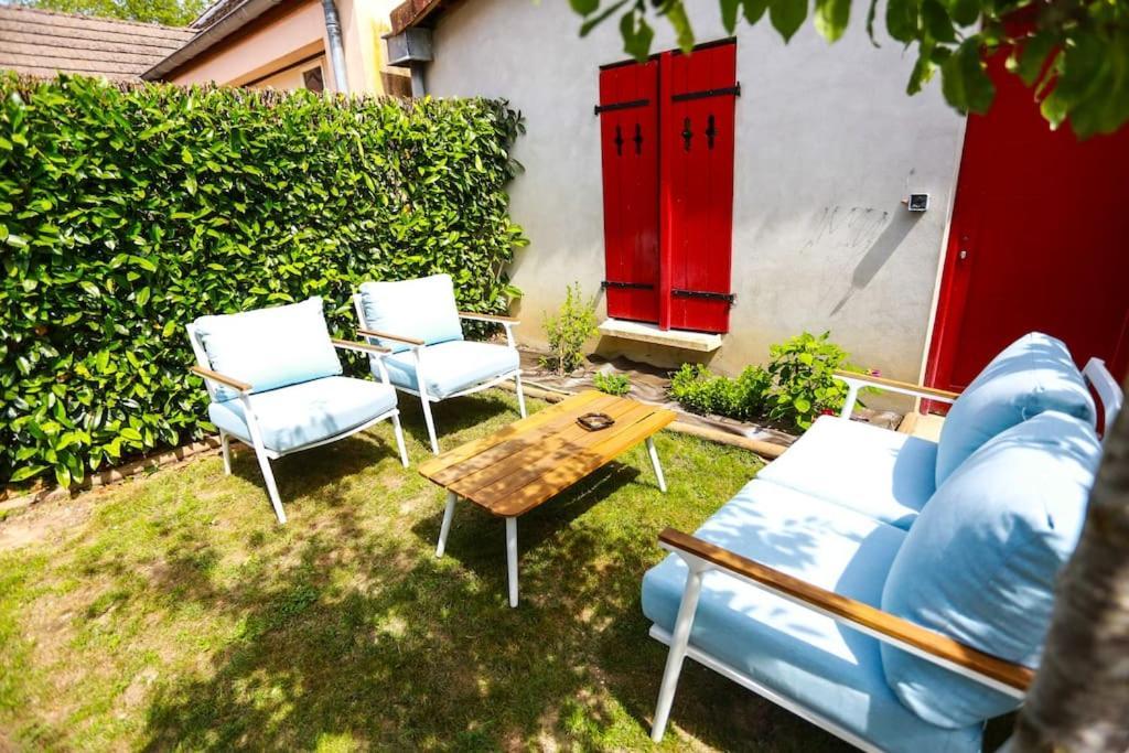 Villa F3 80 M2 Longere Plain Pied Au Centre Auxonne. Extérieur photo
