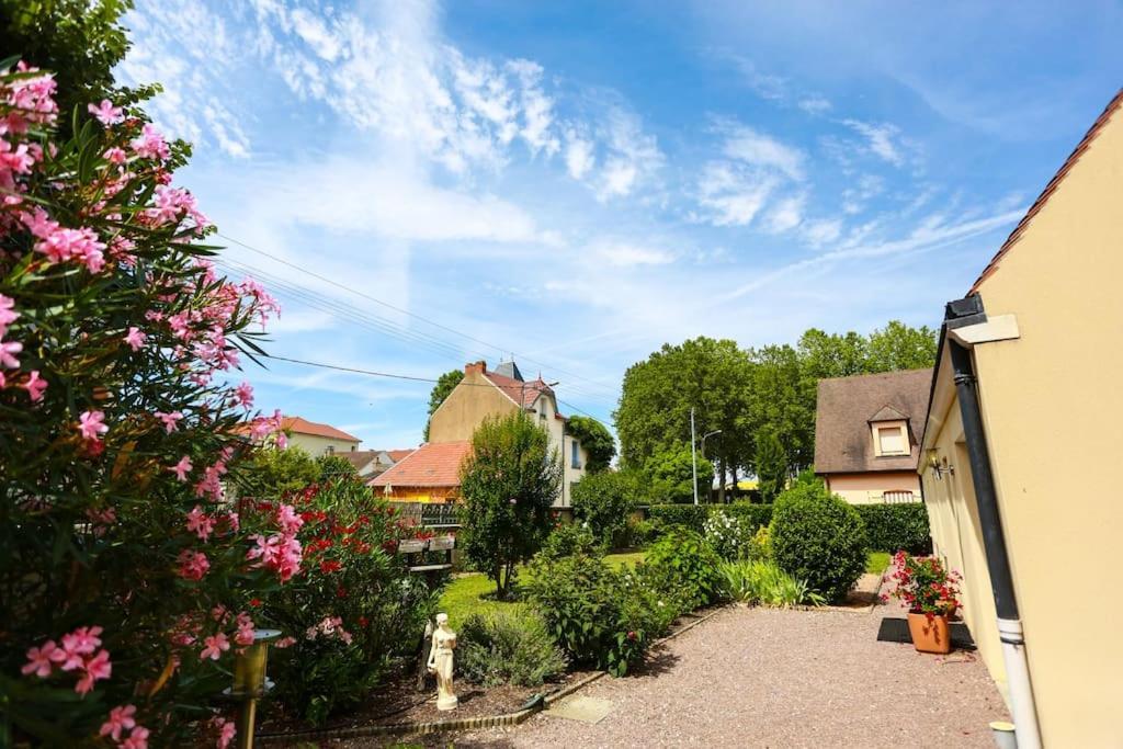 Villa F3 80 M2 Longere Plain Pied Au Centre Auxonne. Extérieur photo