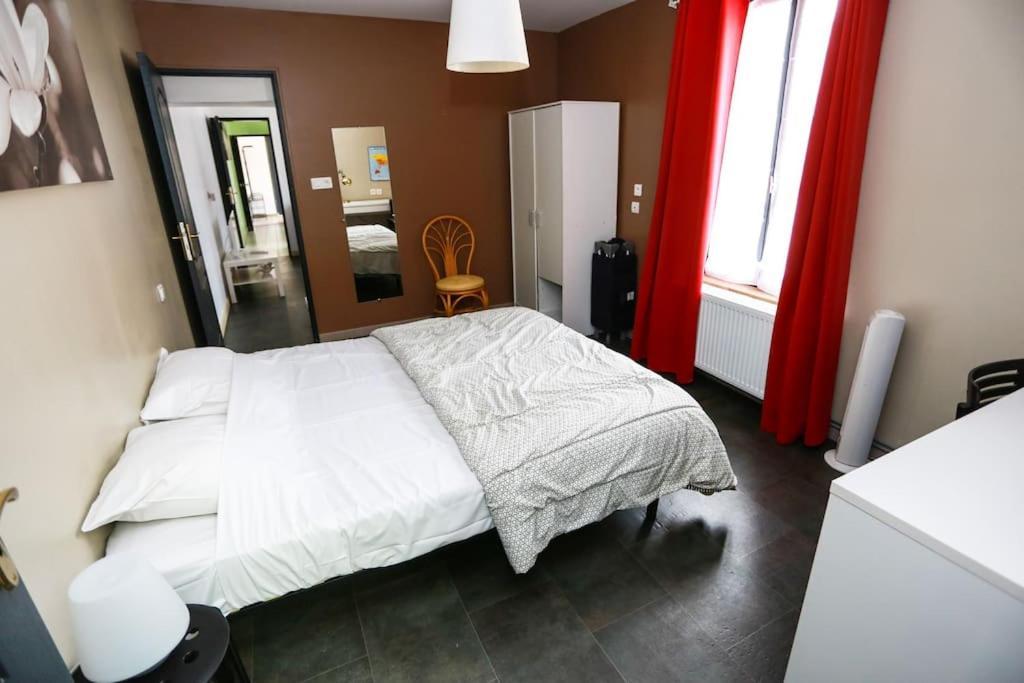 Villa F3 80 M2 Longere Plain Pied Au Centre Auxonne. Extérieur photo
